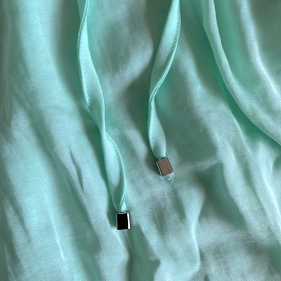 Dope NWOT Jennifer Lopez Peep Shoulder Mint Long Sleeved Top - Picture 10 of 11